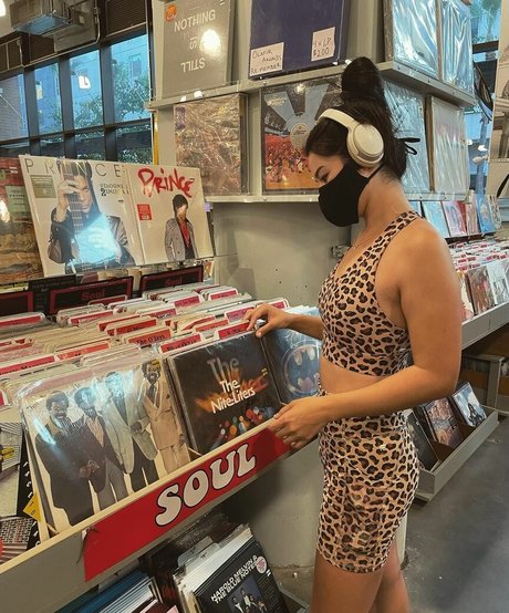 CarolineKwan エロティックなポルノスター 画像