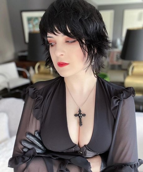 ブロンドヨガOnlyFans 無料xxx 写真