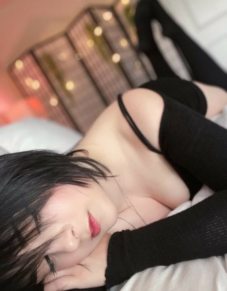 Hiso Neko 素敵な女優 ギャラリー