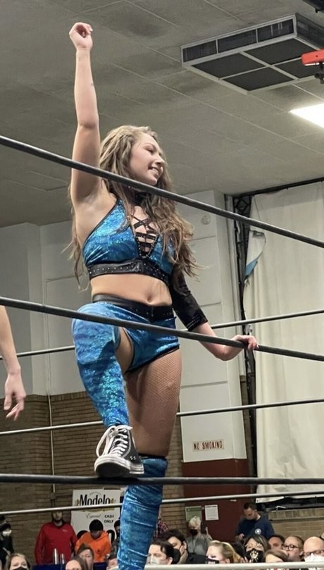 Skye Dolecki アダルトモデル 写真