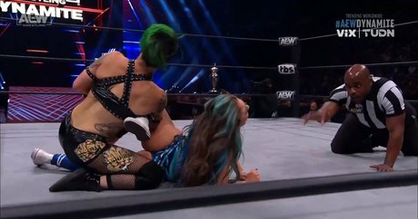 若いティーンのOnlyFans ホットセックス 画像