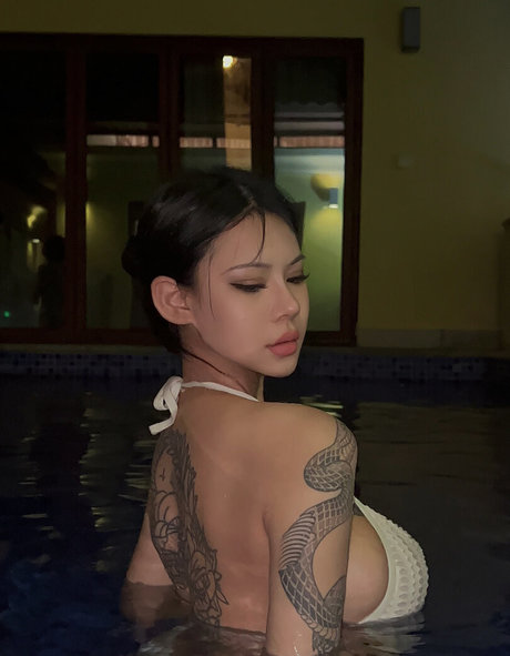 Deer white 無料女優 ギャラリー