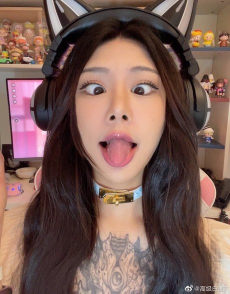 OnlyFansを無効にしました セクシー 写真