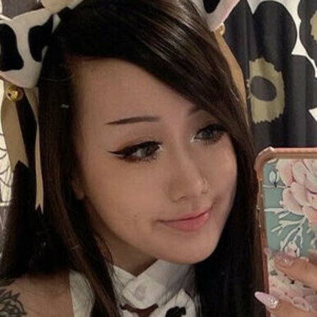 美しい足 OnlyFans 無料セックス 画像