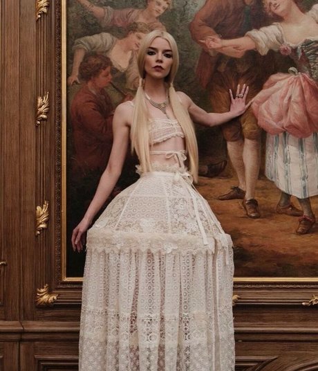 イタリア人熟女OnlyFans ホットセクシー ギャラリー