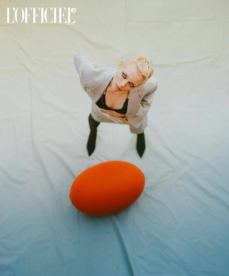 Ivanna Sakhno 無料のポルノスター 写真