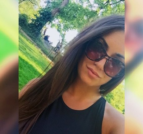 Clelia Theodorou ポルノスター 裸 写真