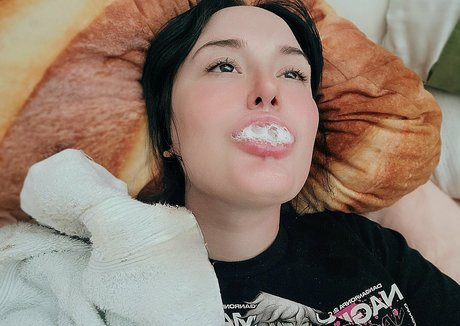 Yureta 裸のポルノスター ギャラリー