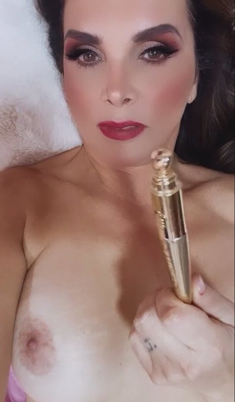 Luiza Ambiel トップモデル 写真