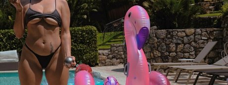 Cleopatra Sinns エロティックなスター 画像