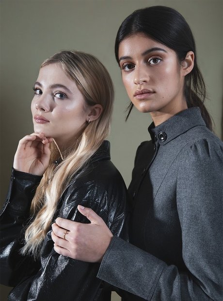 Freya Allan ヌード女優 写真