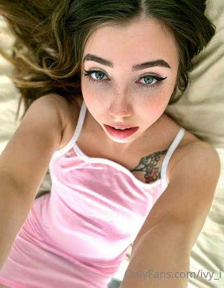 ゴスアジアンOnlyFans ホット裸 画像