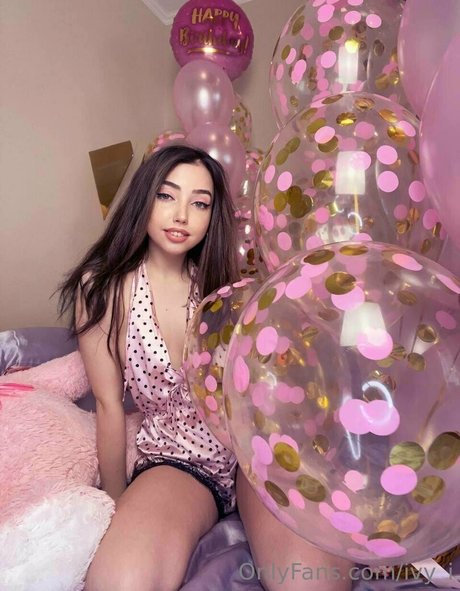 ivy i 無料モデル 写真