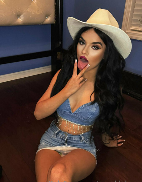 annablakexo profile image