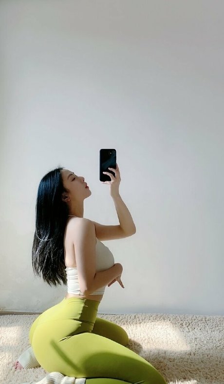 張りのあるおっぱいOnlyFans アート裸 画像