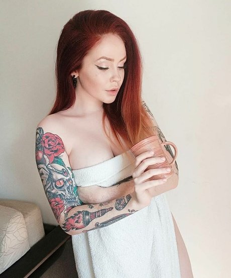 巨乳 射精 OnlyFans ヌード 写真