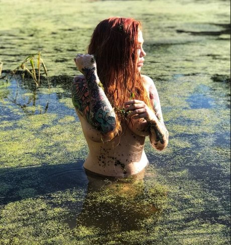 シャワーヌードOnlyFans 無料ヌード 画像