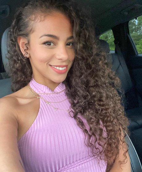 Samantha Irvin top profile image