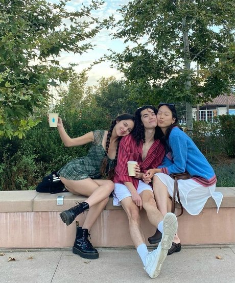 毛深い妊婦OnlyFans ポルノ 写真