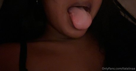 llalalinaa ポルノ女優 写真