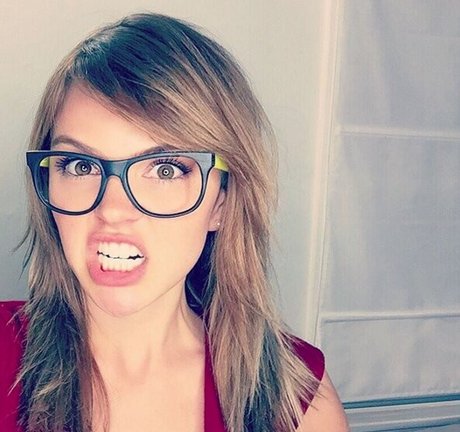 Aimee Richelle Teegarden アダルトスター 写真