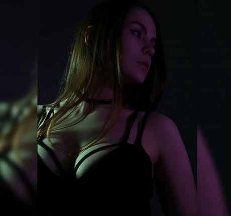 巨乳とお尻のOnlyFans アダルト 写真