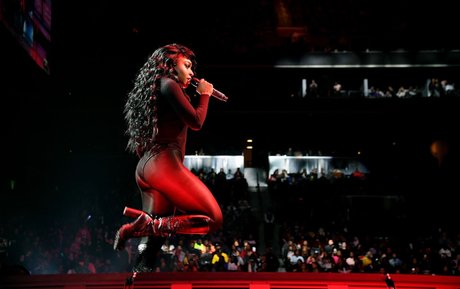 アマチュアトランスオンリーファン アダルト 写真