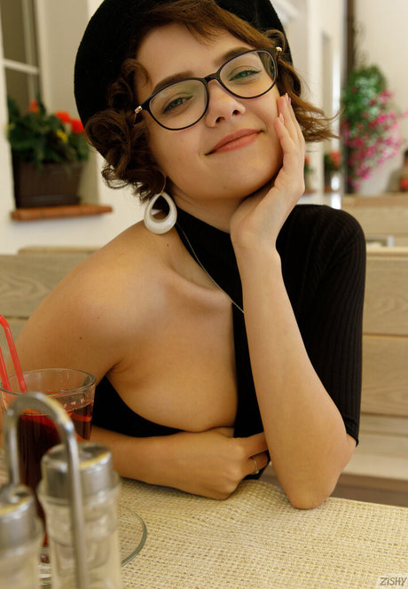 そばかすOnlyFans ホットxxx 画像