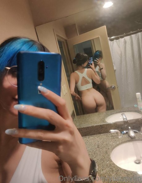 Yuzu Pyon ポルノ女優 写真