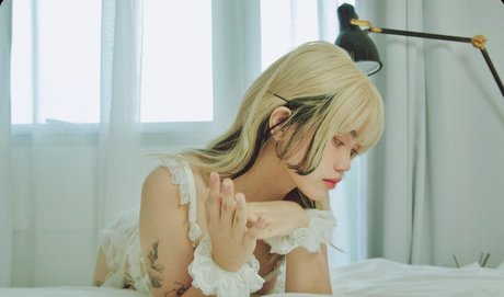 Sab Sangria ポルノスター エロティック 写真