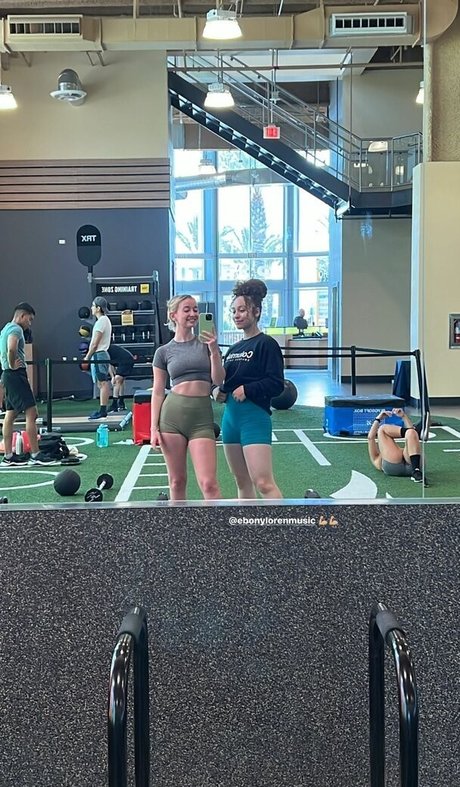 Stacey Ryan エロティックなポルノスター 写真