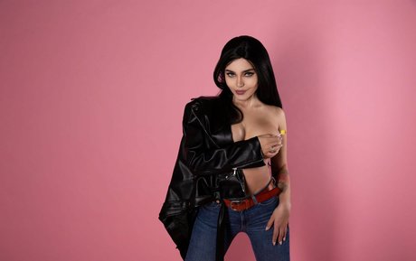 母娘オンリーファン セクシー裸 ギャラリー