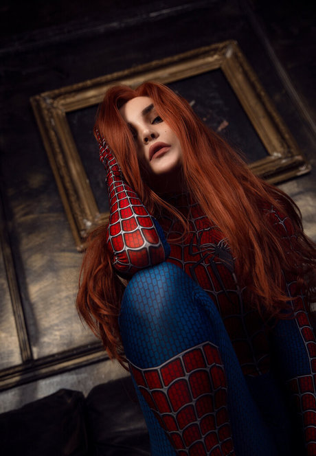 トゥワークオンリーファン 裸 写真