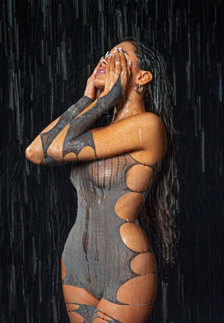 デカ尻ジーンズ OnlyFans ヌード 写真