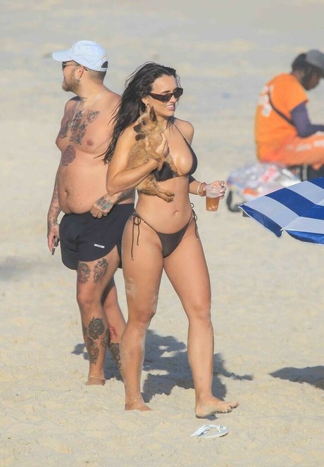 Rafa Kalimann 素敵なモデル 写真