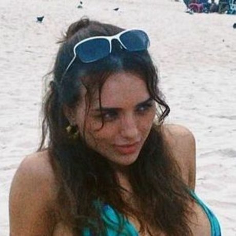 Rafa Kalimann ポルノスター 可愛い 写真