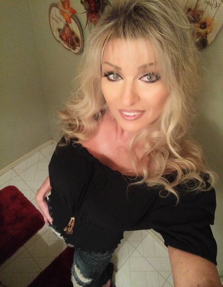 アナルパウグオンリーファンズ ポルノ ギャラリー