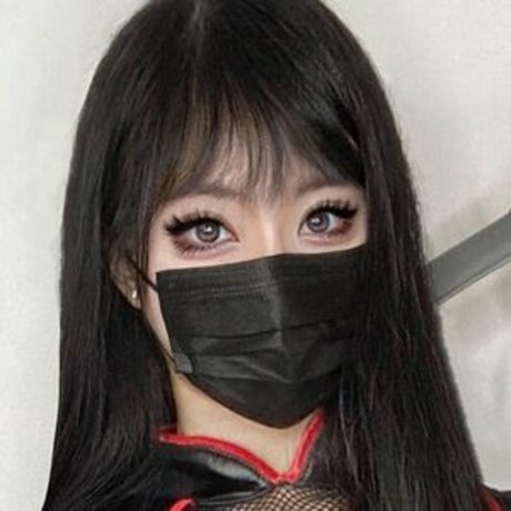 sylvieaeri エロティックなポルノスター 画像