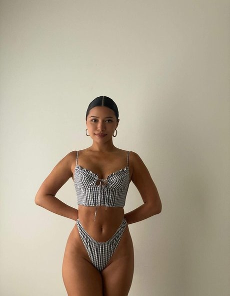 かわいい巨乳OnlyFans セクシーxxx 画像