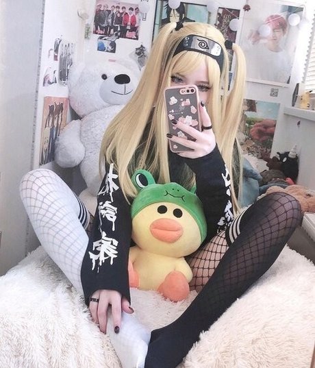 デカ尻ジーンズ OnlyFans ヌード 写真