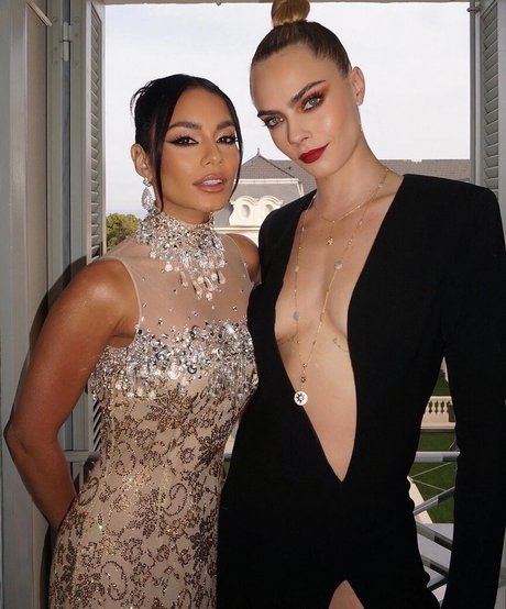 ディスコード トランス OnlyFans ホット裸 写真