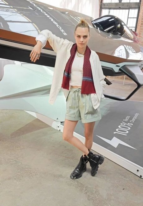 シーメールランジェリーOnlyFans 無料セクシー ギャラリー