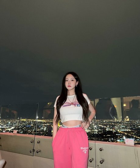 アジアの女性支配OnlyFans 無料ポルノ 写真