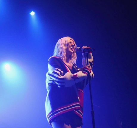 美しいロシアのOnlyFans ホット 写真