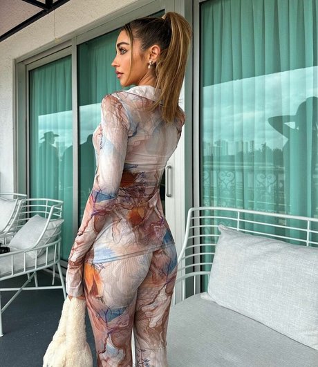 Chantel Jeffries top profile image