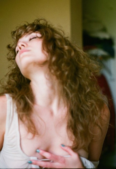 母乳オンリーファン ホット裸 画像