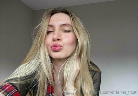Brianna Frost 可愛いモデル 写真