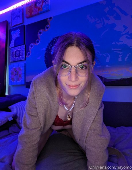 Nayomo セクシーなポルノスター 写真