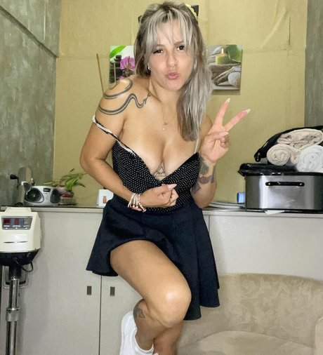 アジアンシャワー OnlyFans セクシーヌード ギャラリー