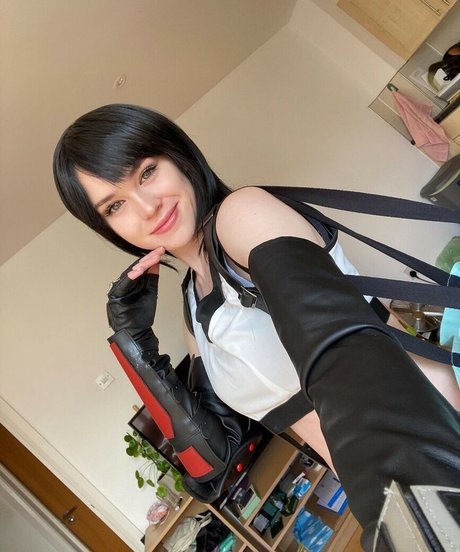 黒髪の熟女OnlyFans パーフェクト 画像